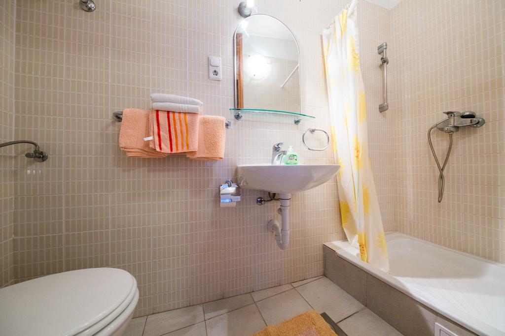 Garden Apartments Komiža Kültér fotó